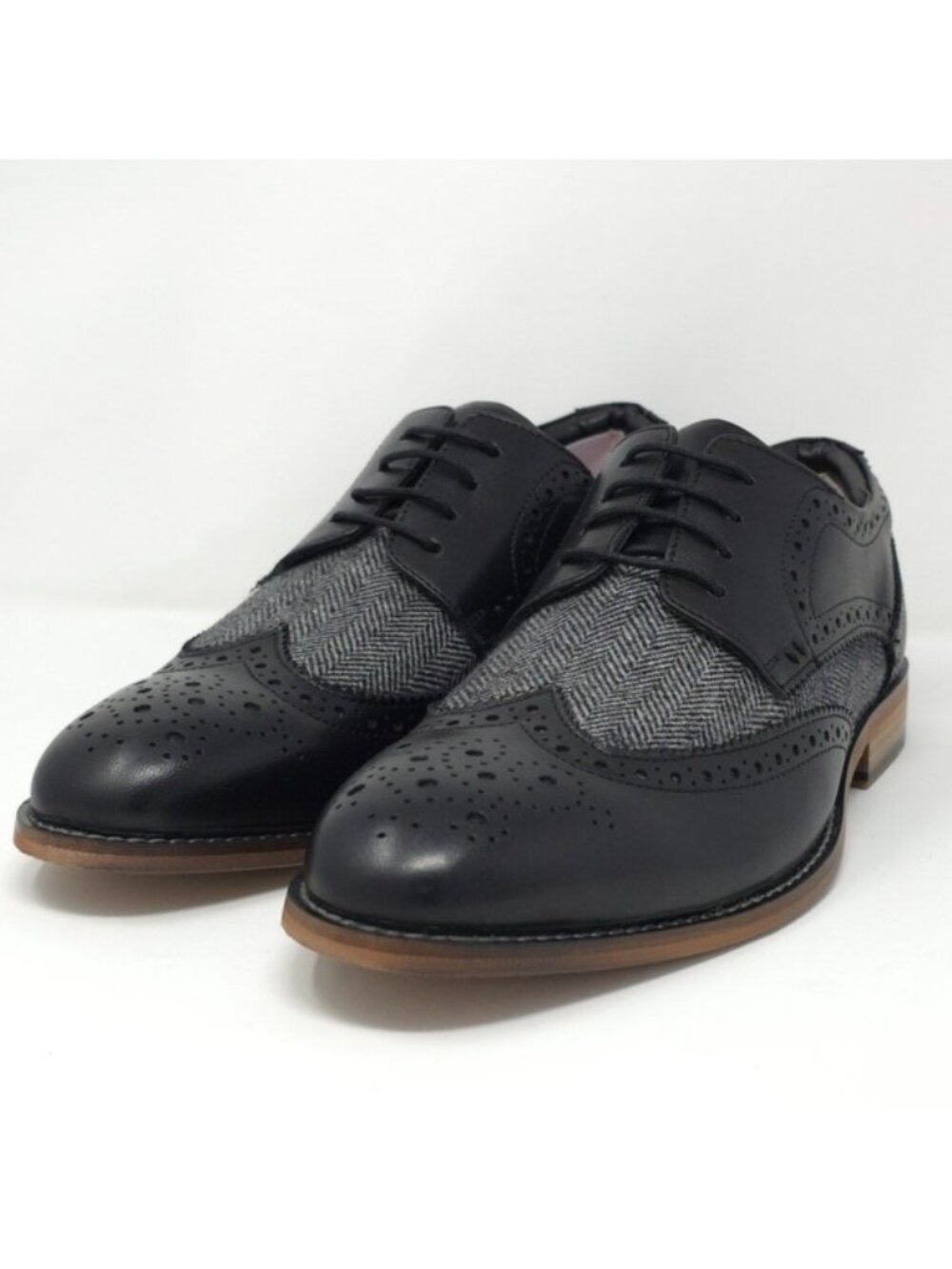 Thomas & Vine Wilder Black Leather Wingtip Derby